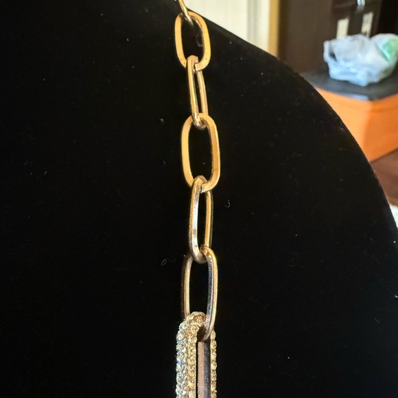 Elegant Paperclip Gold Chain Necklace - Picture 5 of 6